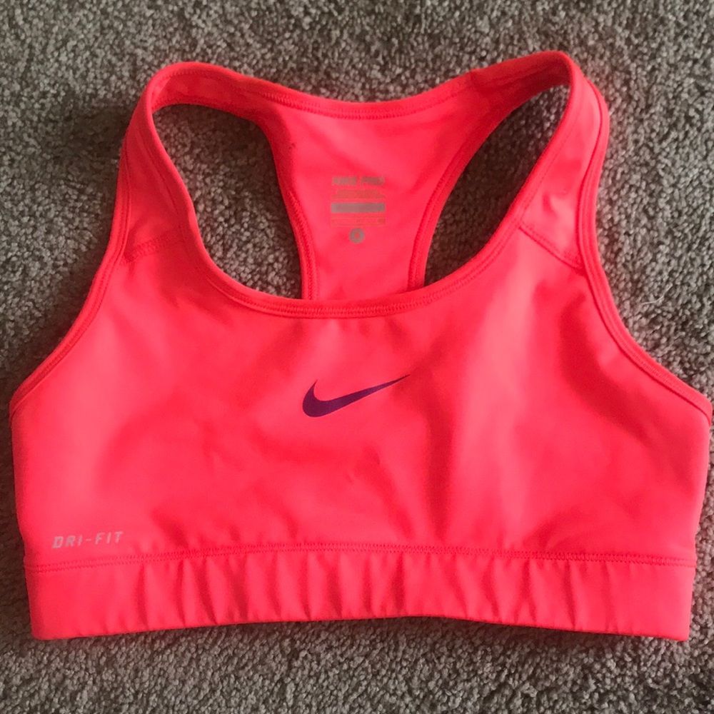 Nike Pro Sports bra NWOT